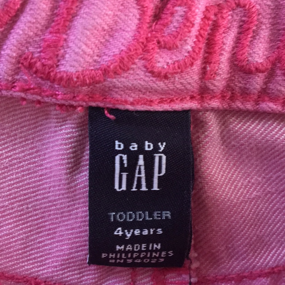 Gap 4T pink shorts - Picture 3 of 3